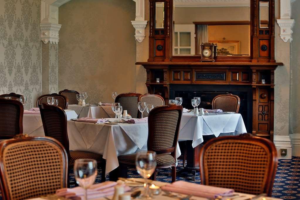 Burnley North Oaks Hotel And Leisure Club Restoran fotoğraf