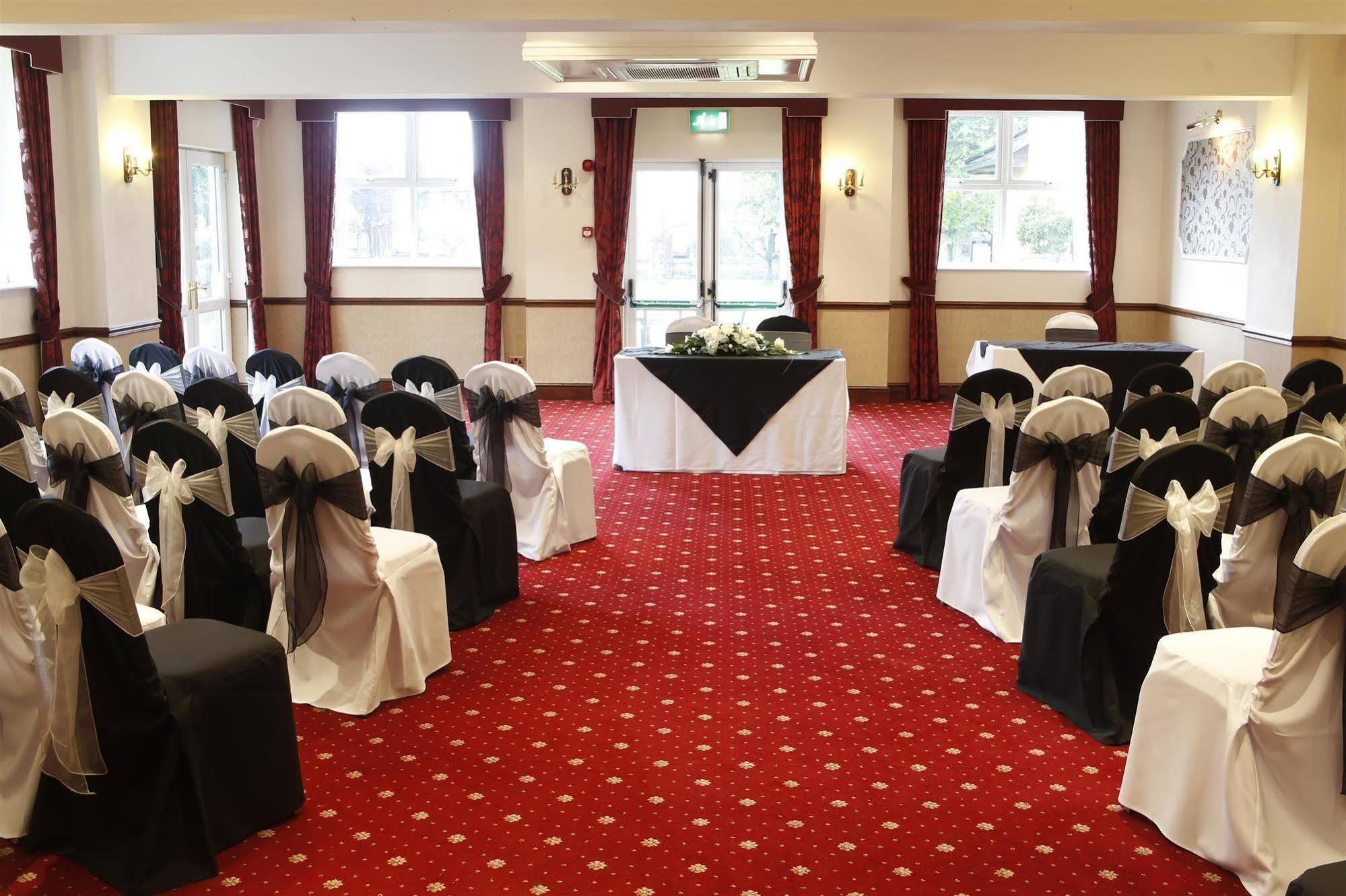 Burnley North Oaks Hotel And Leisure Club Dış mekan fotoğraf