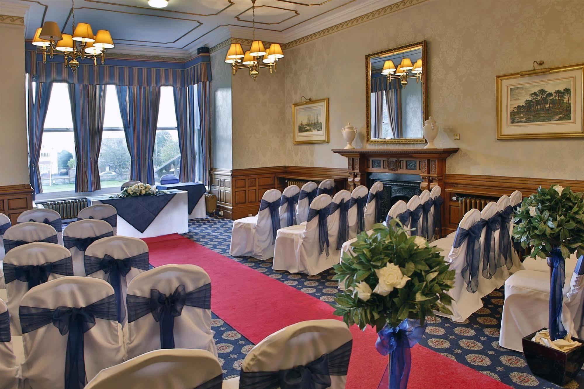Burnley North Oaks Hotel And Leisure Club Dış mekan fotoğraf