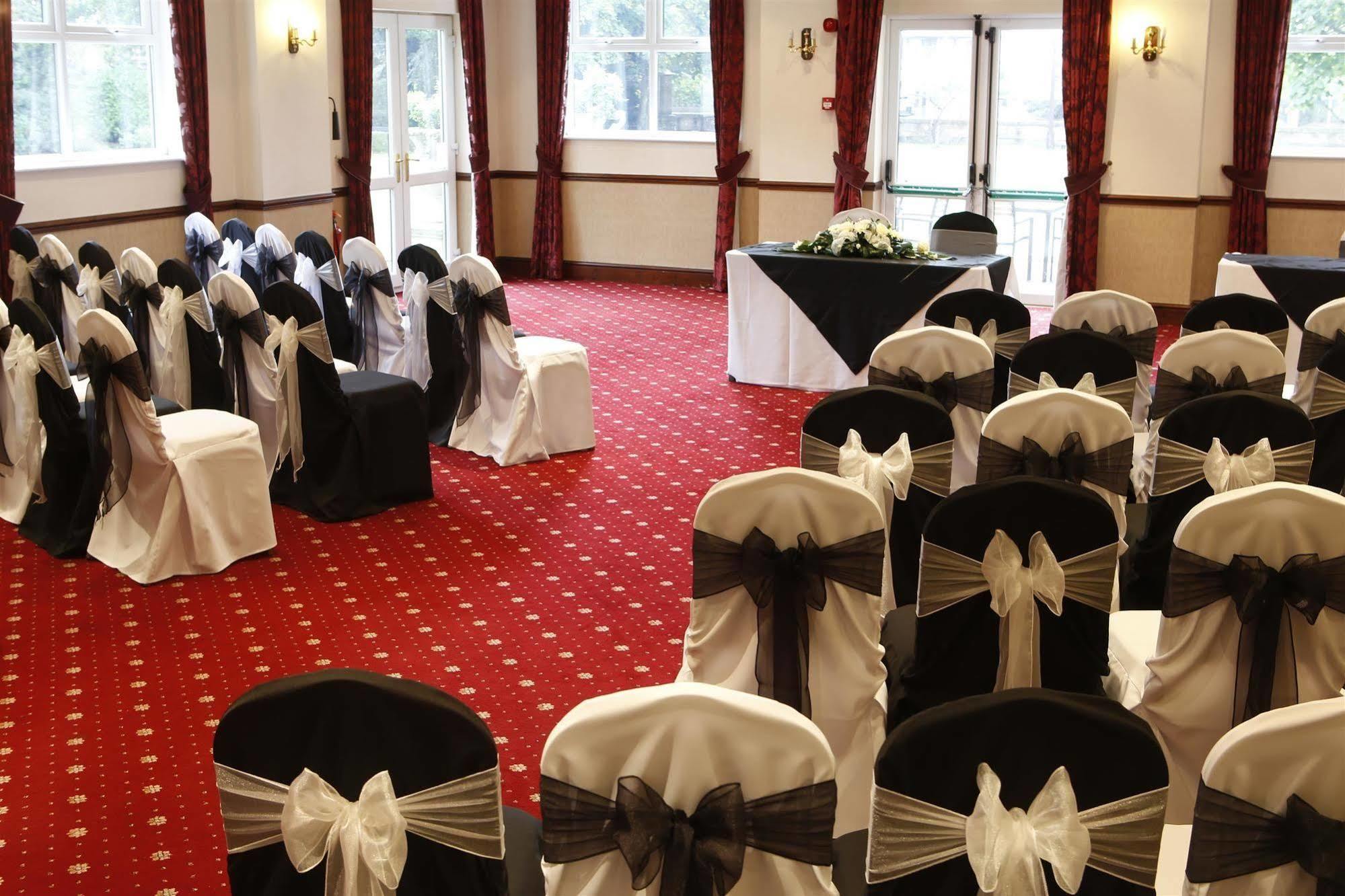 Burnley North Oaks Hotel And Leisure Club Dış mekan fotoğraf