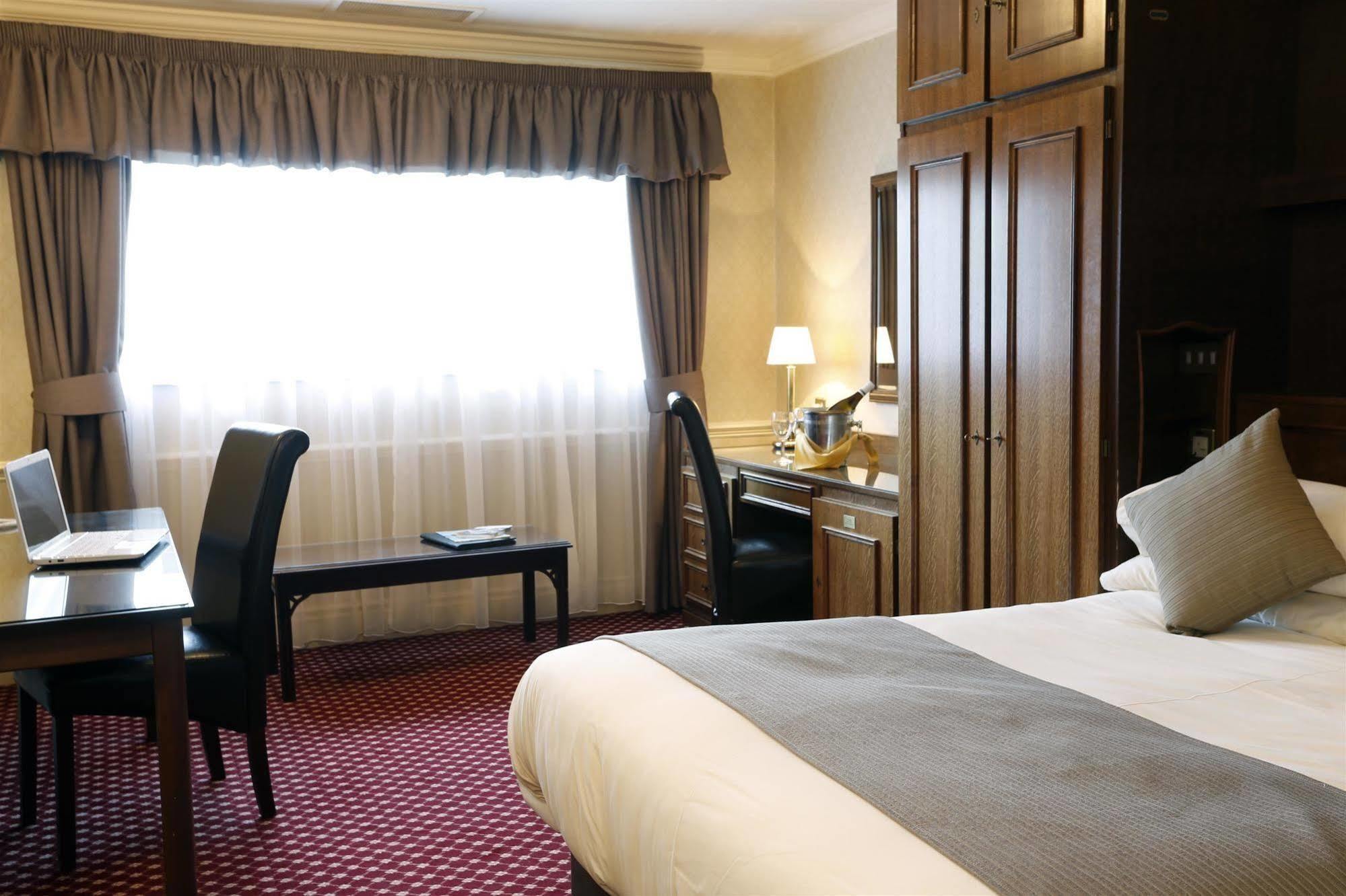 Burnley North Oaks Hotel And Leisure Club Dış mekan fotoğraf